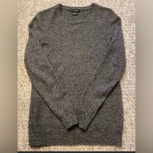 Bloomingdales cashmere sweater crewneck womens size small black and white EUC